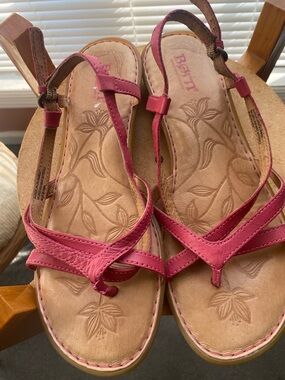 Born pink strappy sandals sz 8.5